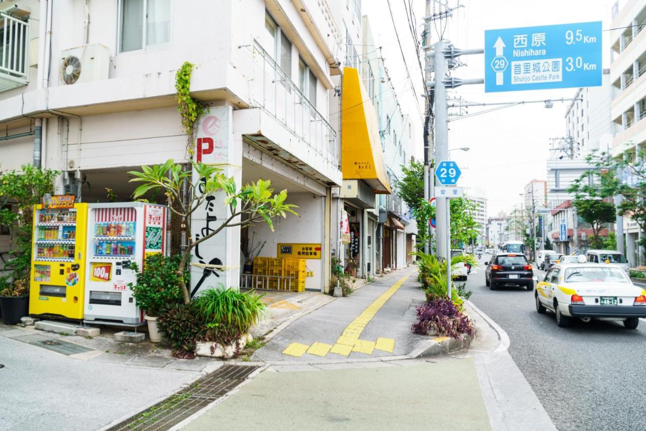 มิสเตอร์ คินโจะ อิน อะซะโตะ Aparthotel นาฮะ ภายนอก รูปภาพ